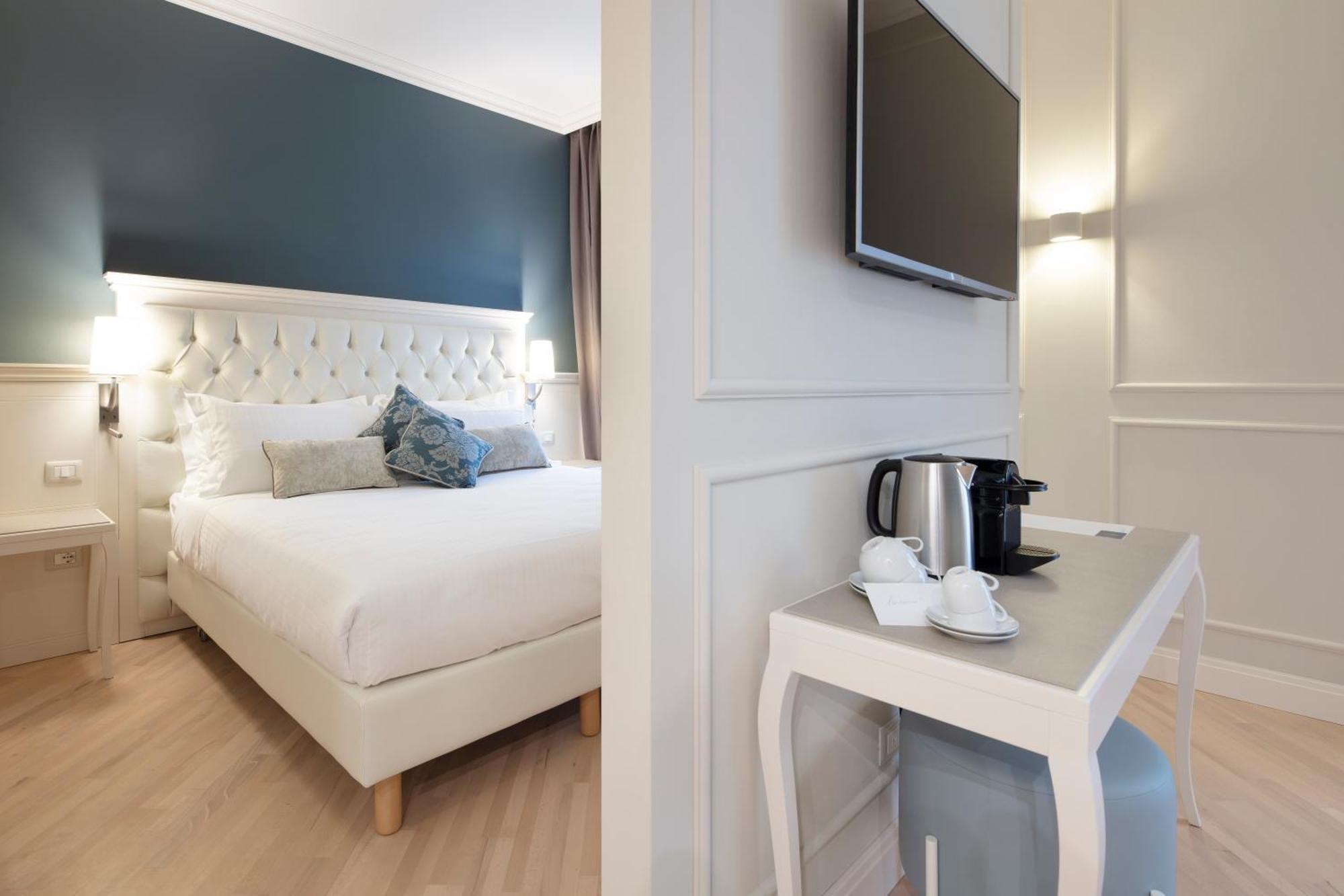 Hotel La Caporala Castel d'Azzano Esterno foto